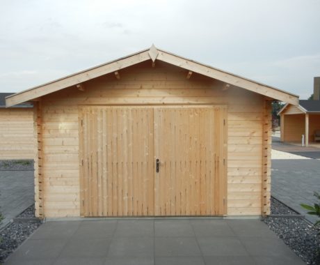 Drevená garáž ADRIANNA o rozmere 320x570 cm