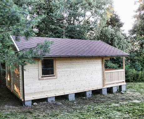 Záhradný domček BILBAO o rozmere 520x720 cm s terasou